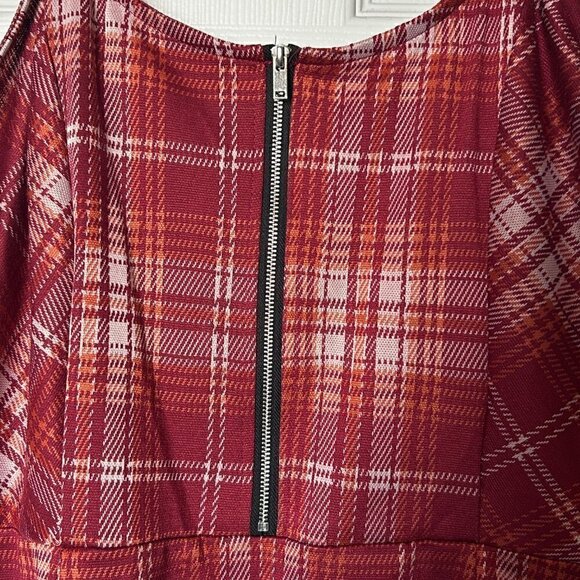 NWT No Boundaries Spaghetti Strap Front Zipper Swing Dress, Extra Large - Picture 3 of 6